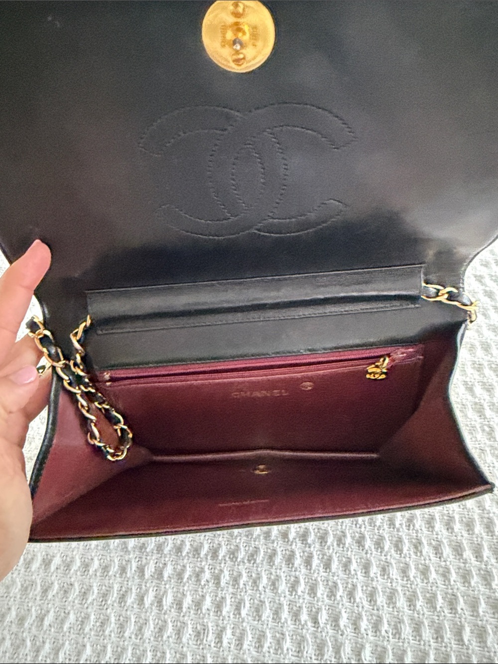 Vintage lamb skin CHANEL bag - Picture 8 of 9
